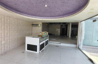 Villa - Studio - 7 Bathrooms for rent in Izghawa - Izghawa - Doha