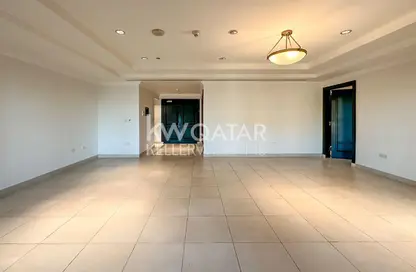 Apartment - 4 Bedrooms - 5 Bathrooms for rent in Porto Arabia - The Pearl Island - Doha