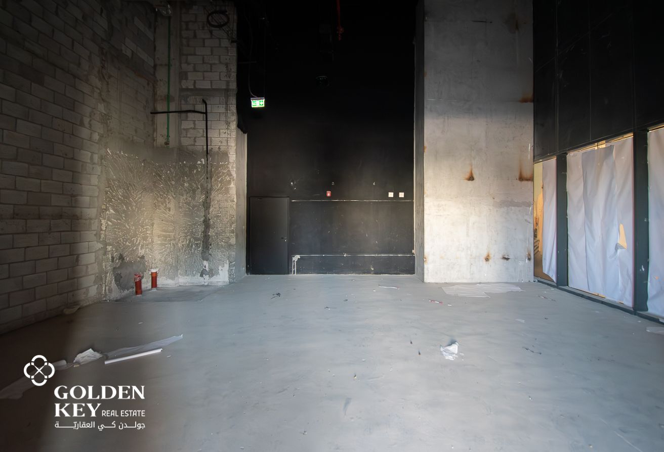 Excellent Visibility Shop  – Prime Spot In Lusail