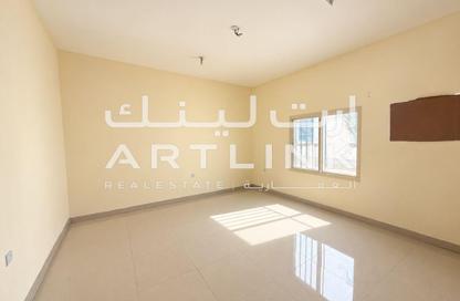 Apartment - 4 - 3 for rent in Bin Omran 28 - Fereej Bin Omran - Doha
