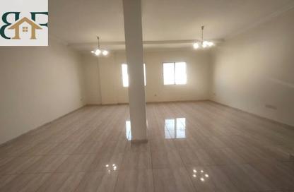 Apartment - 2 - 2 for rent in Umm Ghwailina Comm - Umm Ghuwalina - Umm Ghuwailina - Doha