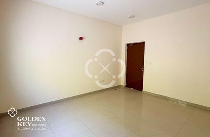 سكن عمال - استوديو - 7+ للإيجار في القرية اللوجيستية قطر - الوكرة