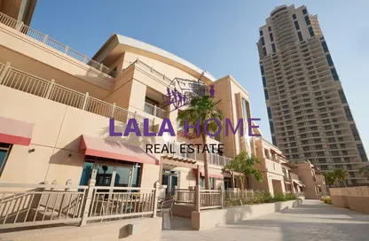 Apartment - 3 Bedrooms - 5 Bathrooms for rent in Abraj Bay - Abraj Quartiers - The Pearl Island - Doha