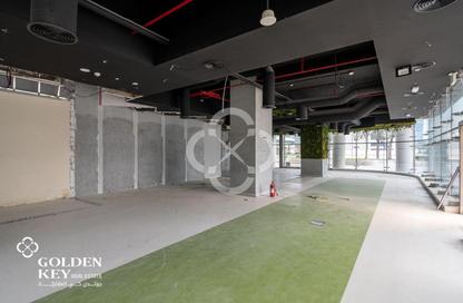 Show Room - Studio for rent in Marina Residences 195 - Marina District - Lusail