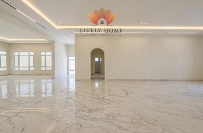 Villa - 7+ - 7+ for rent in Waterfront West Villas - Waterfront Residential - The Waterfront - Lusail