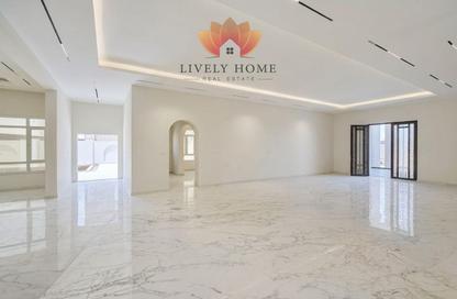 Villa - 7+ - 7+ for rent in Waterfront West Villas - Waterfront Residential - The Waterfront - Lusail
