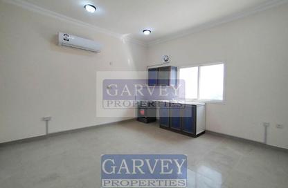 Apartment - Studio - 1 Bathroom for rent in Lejbailat - Doha