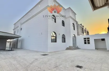 Villa - 6 Bedrooms for rent in Onaiza - Onaiza - Doha