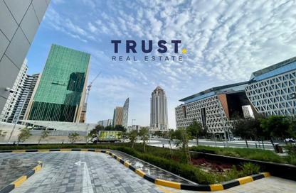 محل تجاري - استوديو - 1 حمام للايجار في لوسيل ريسيدينس - منطقة المارينا - الوسيل