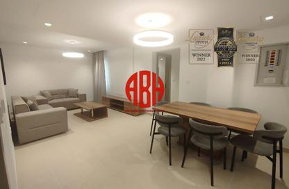 Apartment - 2 Bedrooms - 3 Bathrooms for rent in Corniche Road - Corniche Road - Doha