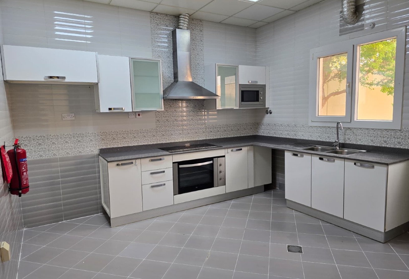 Family Villa in Al Rayyan | 5BR Semi-Furnished
