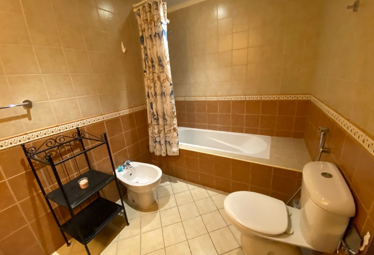 SPACIOUS 1 BEDROOM SEAVIEW BALCONY @7300 WITH BILL thumbnail 8