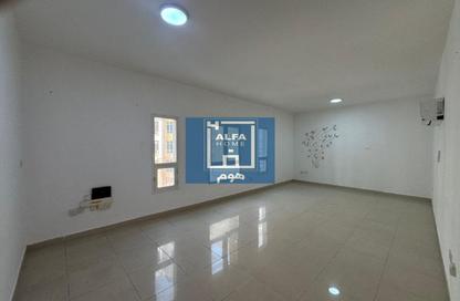 Apartment - 2 Bedrooms - 2 Bathrooms for rent in Al Sadd Road - Al Sadd - Doha