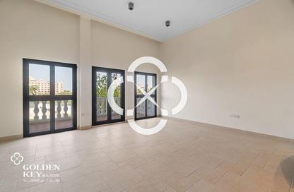 Apartment - 1 Bedroom - 2 Bathrooms for rent in Carnaval - Qanat Quartier - The Pearl Island - Doha