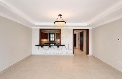 Townhouse - 2 Bedrooms - 3 Bathrooms for rent in West Porto Drive - Porto Arabia - The Pearl Island - Doha