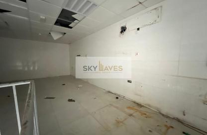 Retail - Studio - 1 Bathroom for rent in Al Keesa Gate - Al Kheesa - Umm Salal Mohammed