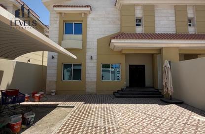 Villa - 5 Bedrooms - 6 Bathrooms for rent in Al Markhiya Street - Al Markhiya - Doha