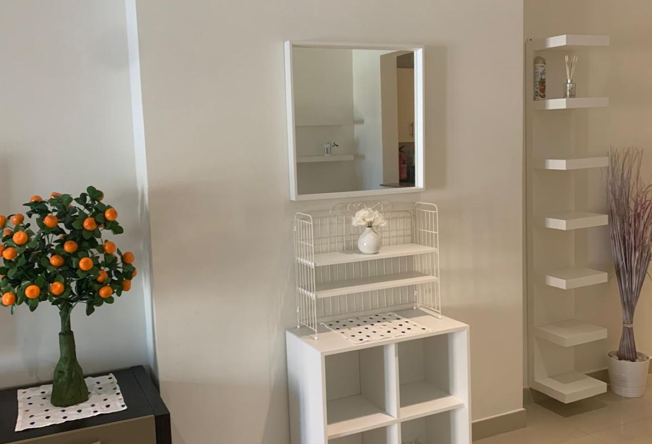 LAVISH FF STUDIO WITH SPACIOUS BALCONY IN PEARL thumbnail 8