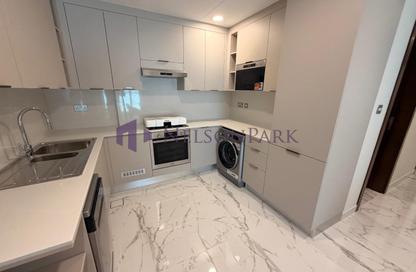 Apartment - 2 Bedrooms - 3 Bathrooms for sale in Marina Tower 23 - Marina District - Lusail