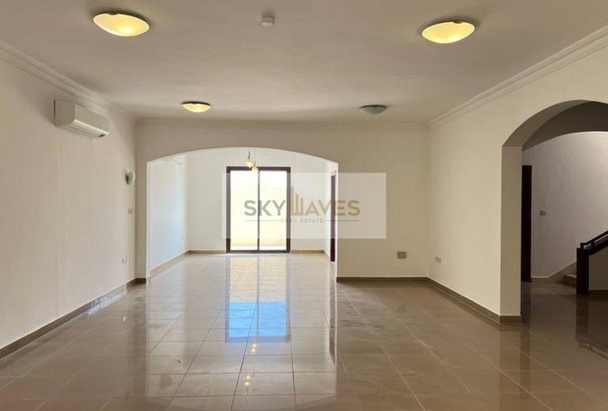 54150982 - Property Image 3