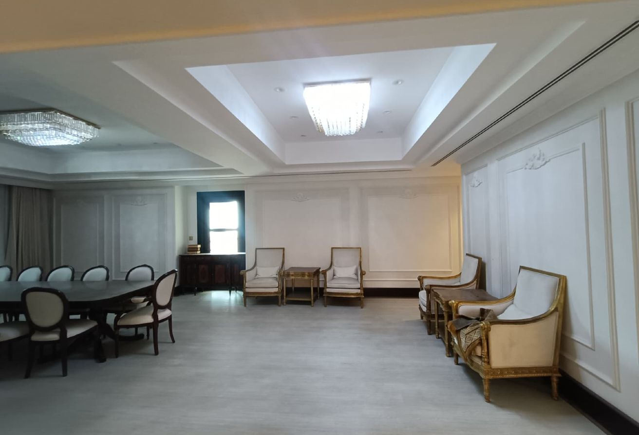 Ultra-Luxury 5 BHK + 3 Maid room Penthouse thumbnail 6