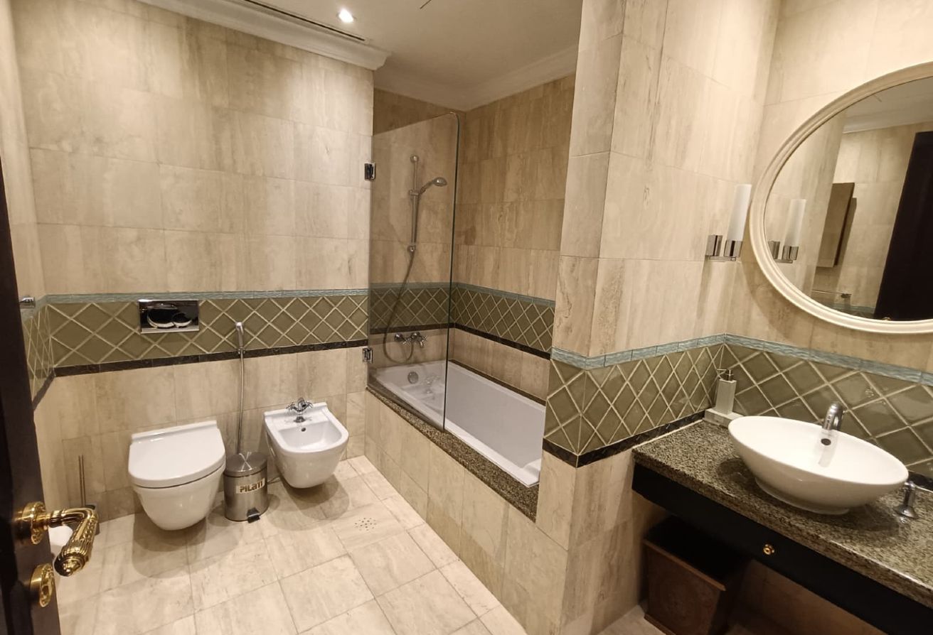 Ultra-Luxury 5 BHK + 3 Maid room Penthouse thumbnail 19