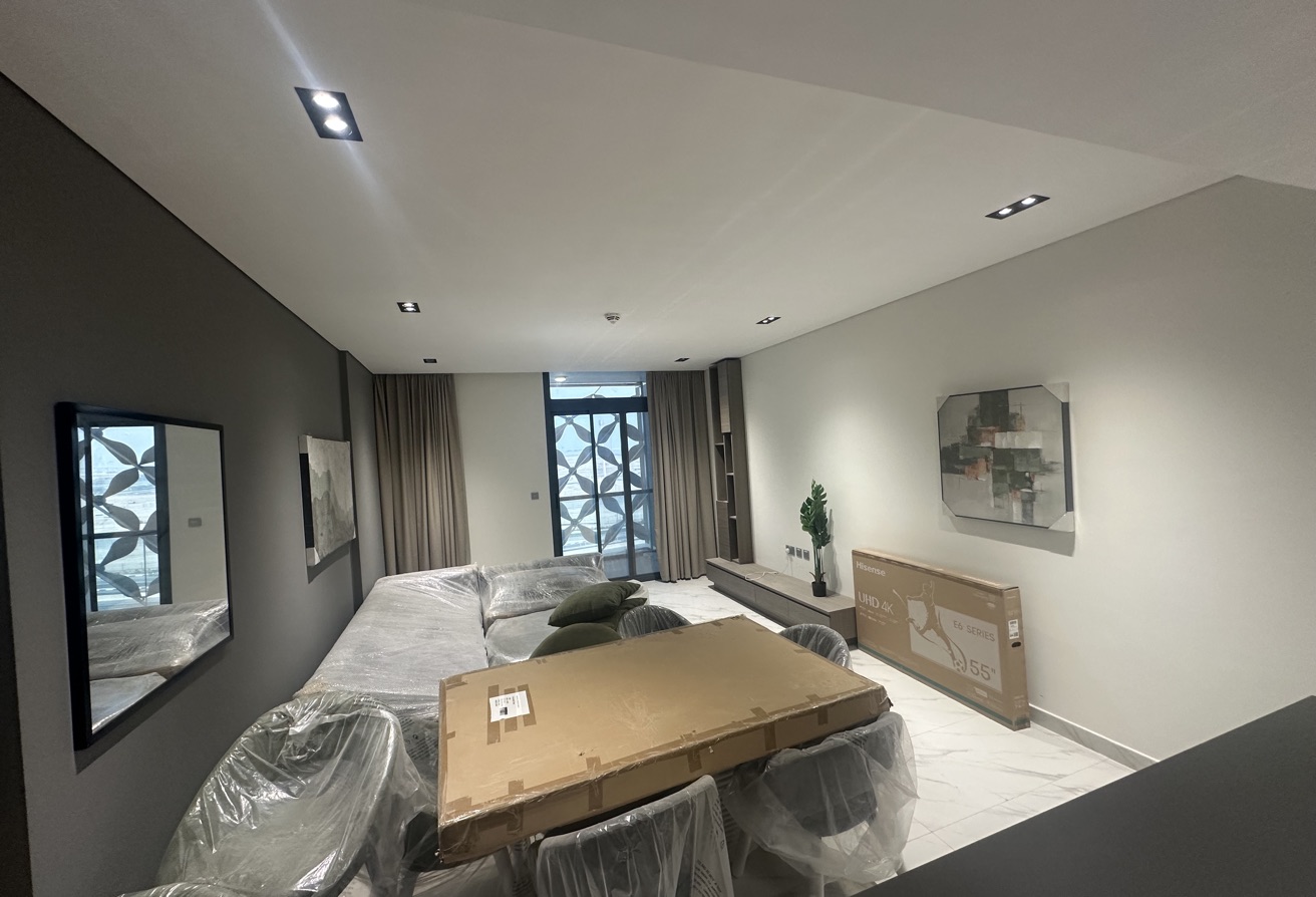 2 Bedroom Furnished Modren Comfort Cozy Facility thumbnail 4
