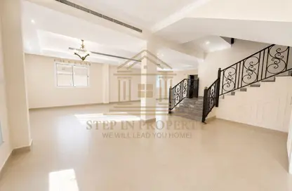 Villa - 3 Bedrooms - 4 Bathrooms for rent in Al Hanaa Street - Al Gharrafa - Doha