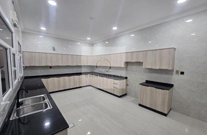 Villa - 7+ Bedrooms - 3 Bathrooms for sale in Al Kharaitiyat - Al Kharaitiyat - Al Kharaitiyat - Umm Salal Mohammed