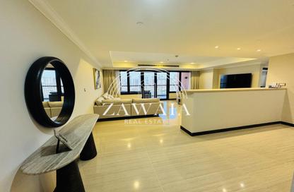 Apartment - 2 Bedrooms - 2 Bathrooms for rent in East Porto Drive - Porto Arabia - The Pearl Island - Doha