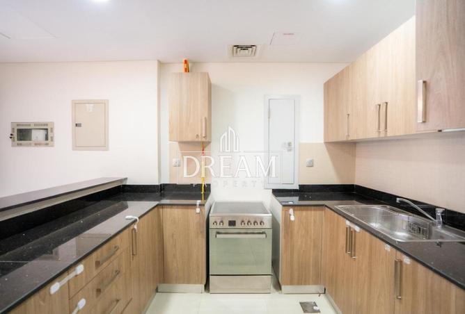 978971 - Property Image 2