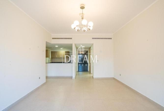 978971 - Property Image 3