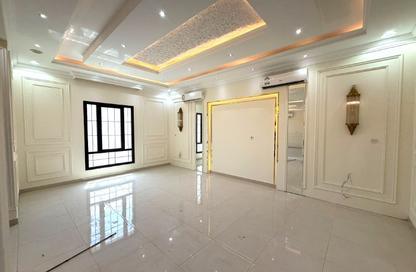 Villa - 5 - 6 for rent in Al Kheesa - Al Kheesa - Umm Salal Mohammed