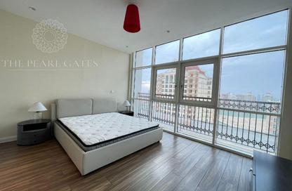 Apartment - 2 Bedrooms - 3 Bathrooms for rent in Floresta Gardens - Floresta Gardens - The Pearl Island - Doha