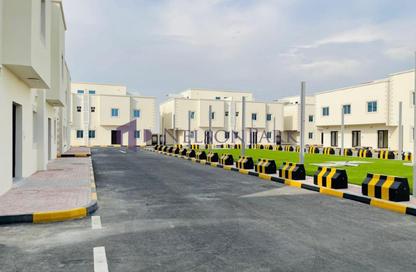 Villa - 6 Bedrooms - 6 Bathrooms for rent in Al Kheesa - Al Kheesa - Umm Salal Mohammed