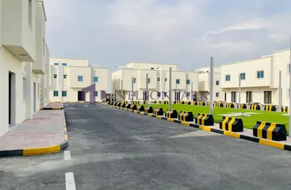 Villa - 6 Bedrooms - 6 Bathrooms for rent in Al Kheesa - Al Kheesa - Umm Salal Mohammed