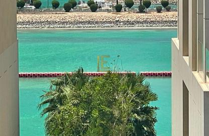 Apartment - 2 Bedrooms - 4 Bathrooms for sale in Gewan Island - The Pearl Island - Doha