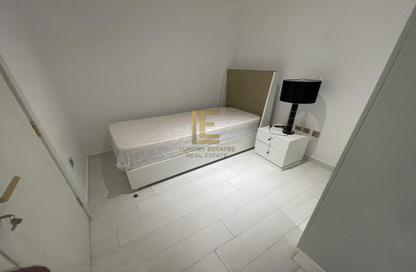 Apartment - 2 Bedrooms - 3 Bathrooms for rent in Floresta Gardens - Floresta Gardens - The Pearl Island - Doha