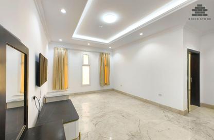 Apartment - 2 Bedrooms - 3 Bathrooms for rent in Muntazah 10 - Al Muntazah - Doha