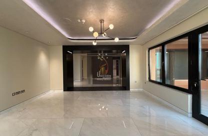 Apartment - 3 Bedrooms - 4 Bathrooms for rent in East Porto Drive - Porto Arabia - The Pearl Island - Doha