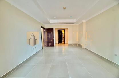 Apartment - 1 Bedroom - 2 Bathrooms for rent in Porto Arabia Townhouses - Porto Arabia - The Pearl Island - Doha