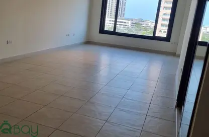 شقة - 2 غرف نوم - 3 حمامات للبيع في طريق بورتو الغربي - بورتو أرابيا - جزيرة اللؤلؤة - الدوحة