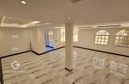 مجمع سكني - 5 غرف نوم - 6 حمامات للايجار في وست باي لاجون - بحيرة وست لاجون - الدوحة