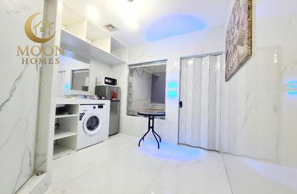 Apartment - Studio - 1 for rent in Umm Ghwailina Comm - Umm Ghuwalina - Umm Ghuwailina - Doha Apartment - Studio - 1 for rent in Umm Ghwailina Comm - Umm Ghuwalina - Umm Ghuwailina - Doha