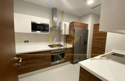 Apartment - 2 Bedrooms - 3 Bathrooms for rent in Lusail Marina Heights - Marina District - Lusail