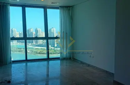 Apartment - 1 Bedroom - 2 Bathrooms for rent in Zig Zag Tower B - Zig Zag Towers - West Bay - Doha