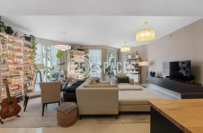 Apartment - 1 Bedroom - 2 Bathrooms for sale in Burj DAMAC Marina - Marina District - Lusail