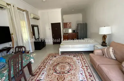Villa - Studio - 1 Bathroom for rent in Al Aziziyah - Al Aziziyah - Doha