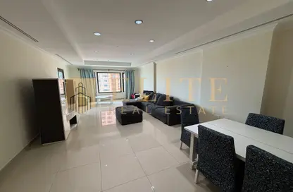 شقة - 2 غرف نوم - 3 حمامات للايجار في طريق بورتو الشرقي - بورتو أرابيا - جزيرة اللؤلؤة - الدوحة