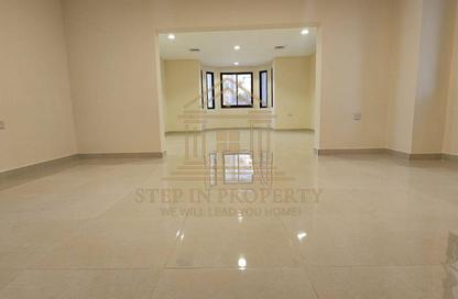 Compound - 3 Bedrooms - 5 Bathrooms for rent in Al Sadd Road - Al Sadd - Doha